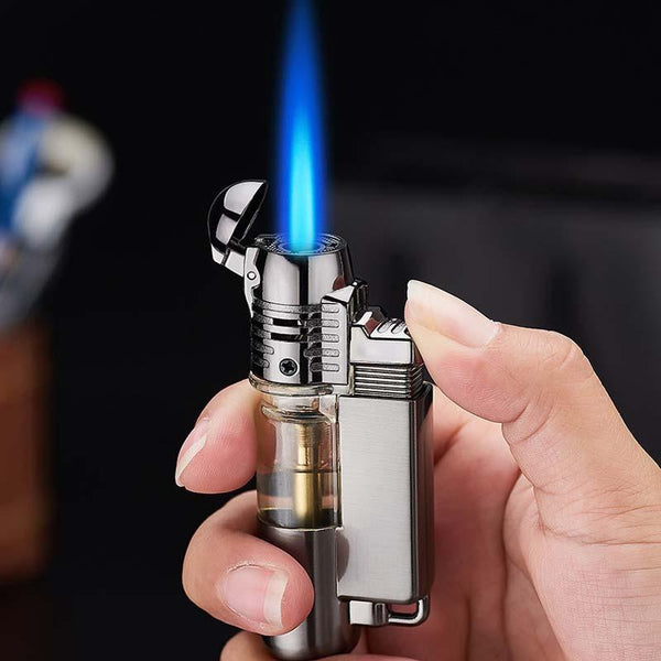 Stormtändare med brinnande blå jetlåga i handen